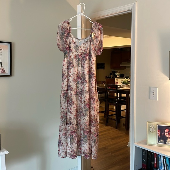 Floral maxi dress - Picture 1 of 3